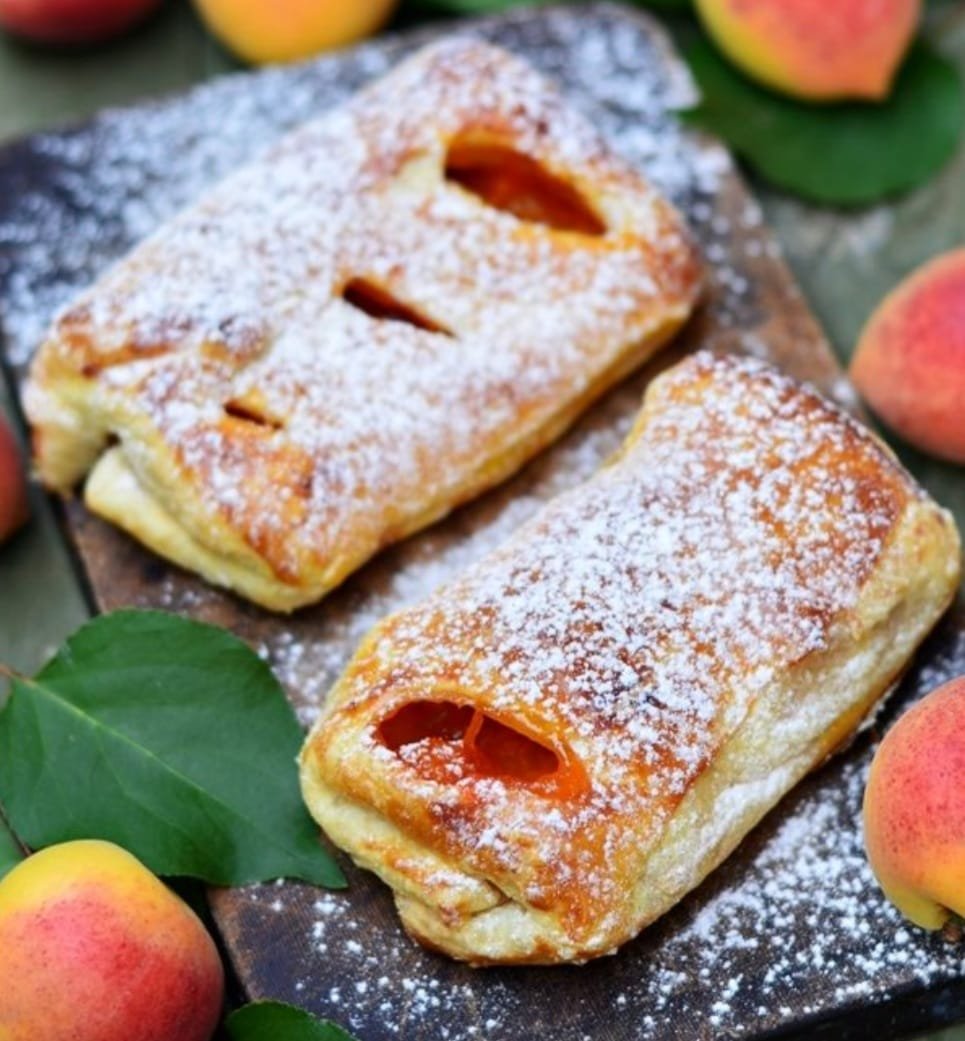 Strudel cu caise
